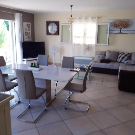 Maison De 3 Chambres A A 800 M De La Plage Avec Jardin Clos Et Wifi