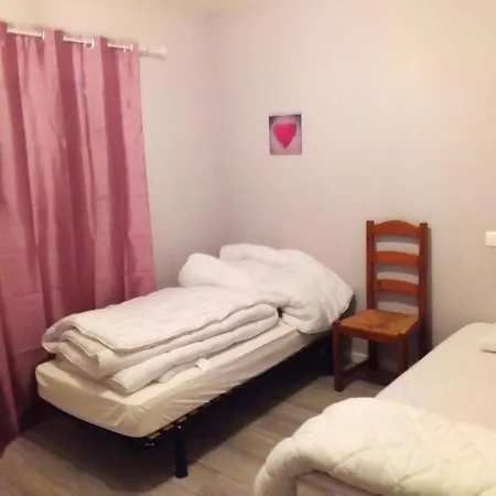 Prázdninový dům Maison De 3 Chambres A A 800 M De La Plage Avec Jardin Clos Et Wifi *